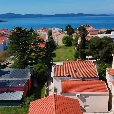 Koralj 公寓 扎达尔